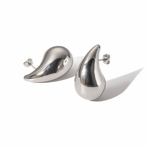Teardrop earrings