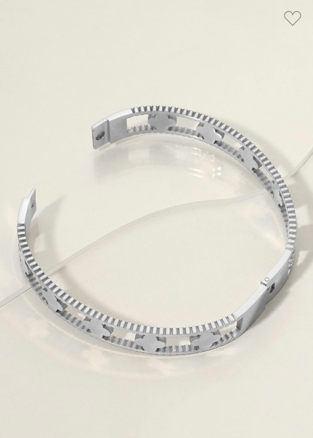 Stainless Steel Quatrefoil Hinged Bangle Bracelet
