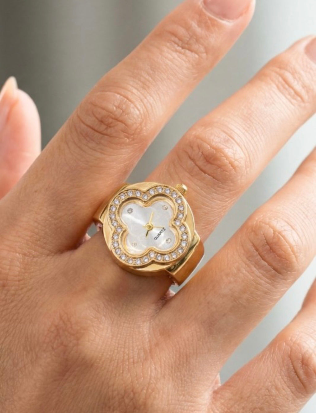 Stainless Steel Clover Ring Watch