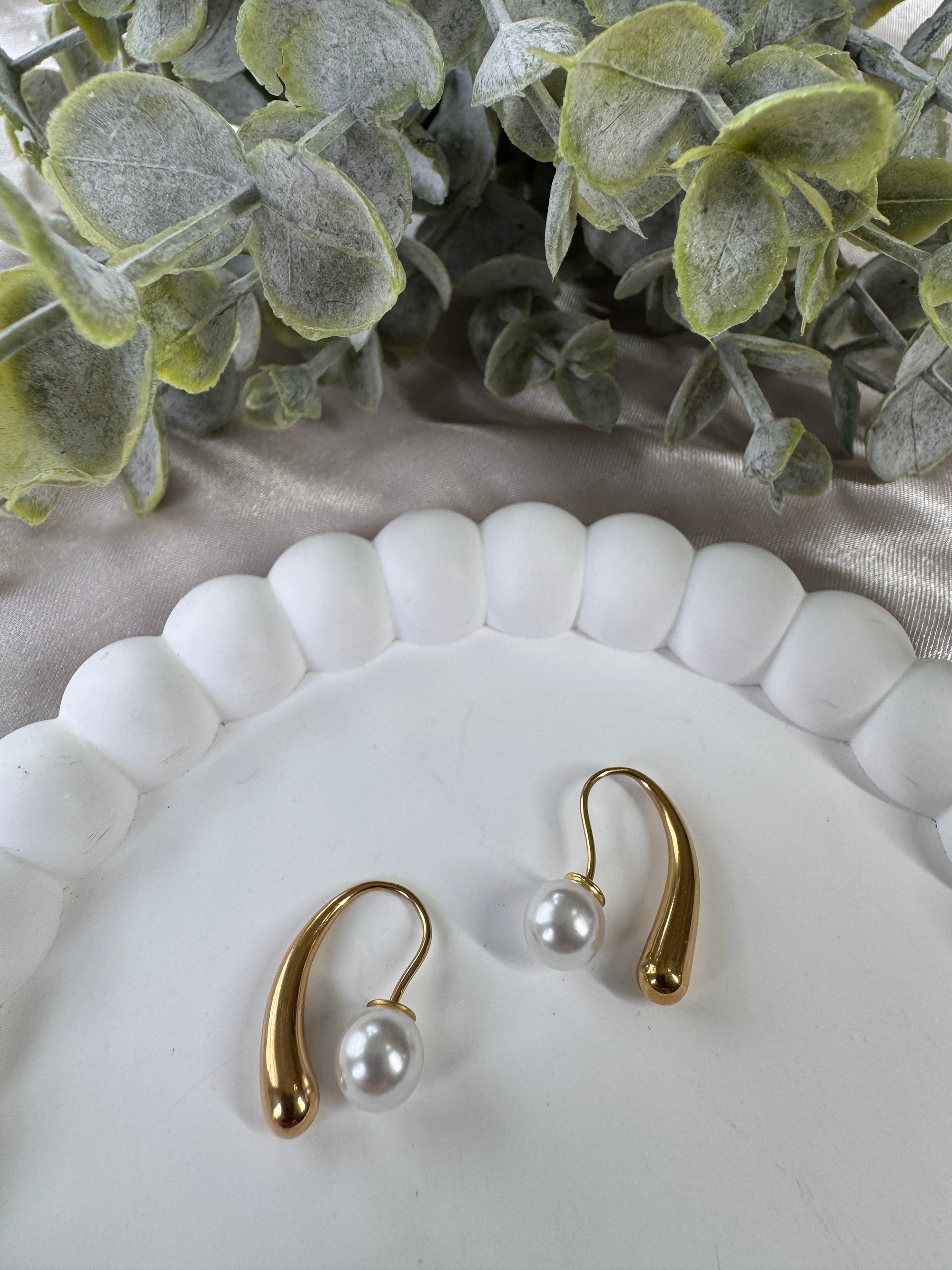 18 k Stainless Steel Favorite Hoops