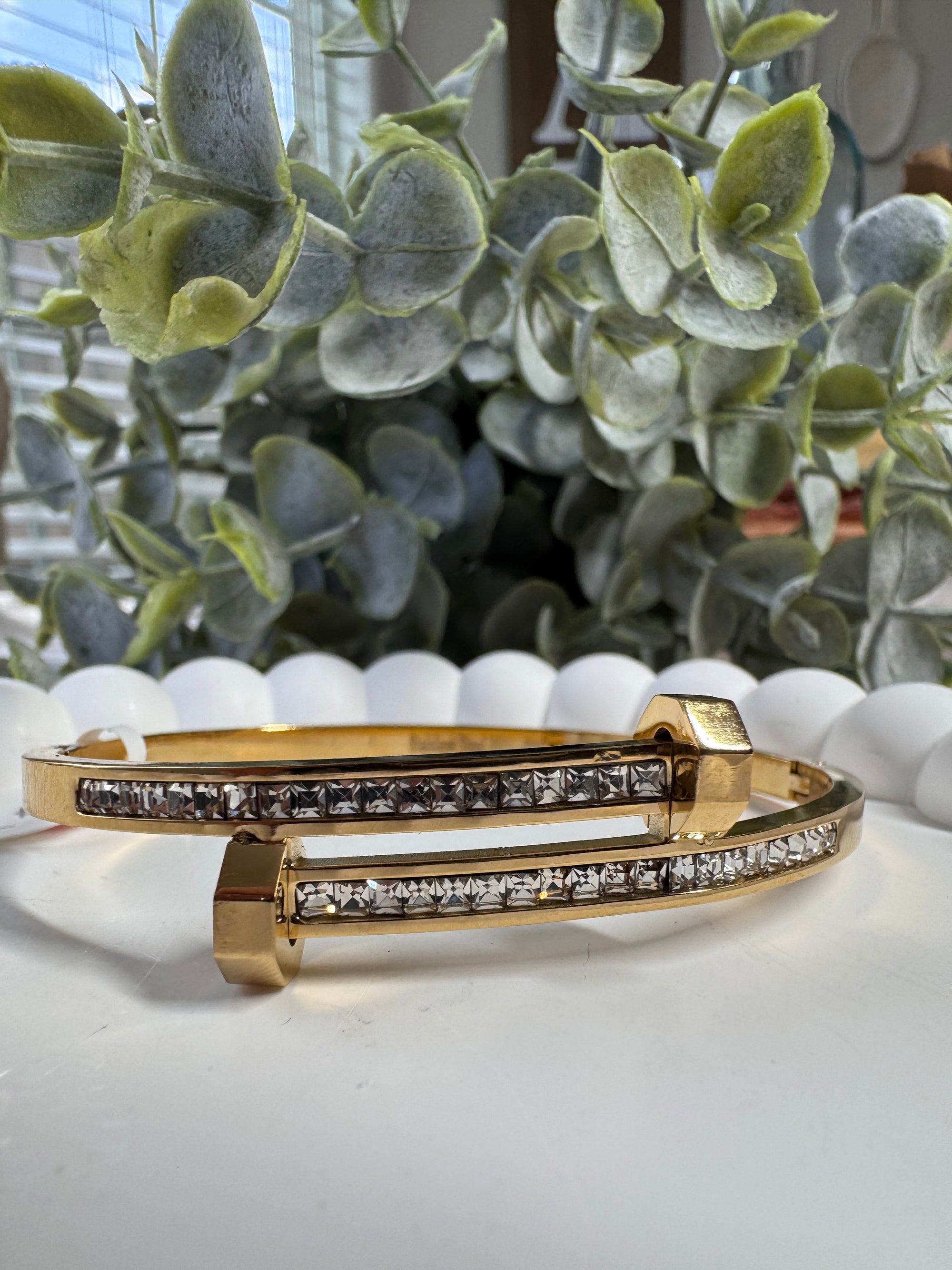 Stainless Steel Paved Nail Head Tip Bracelet