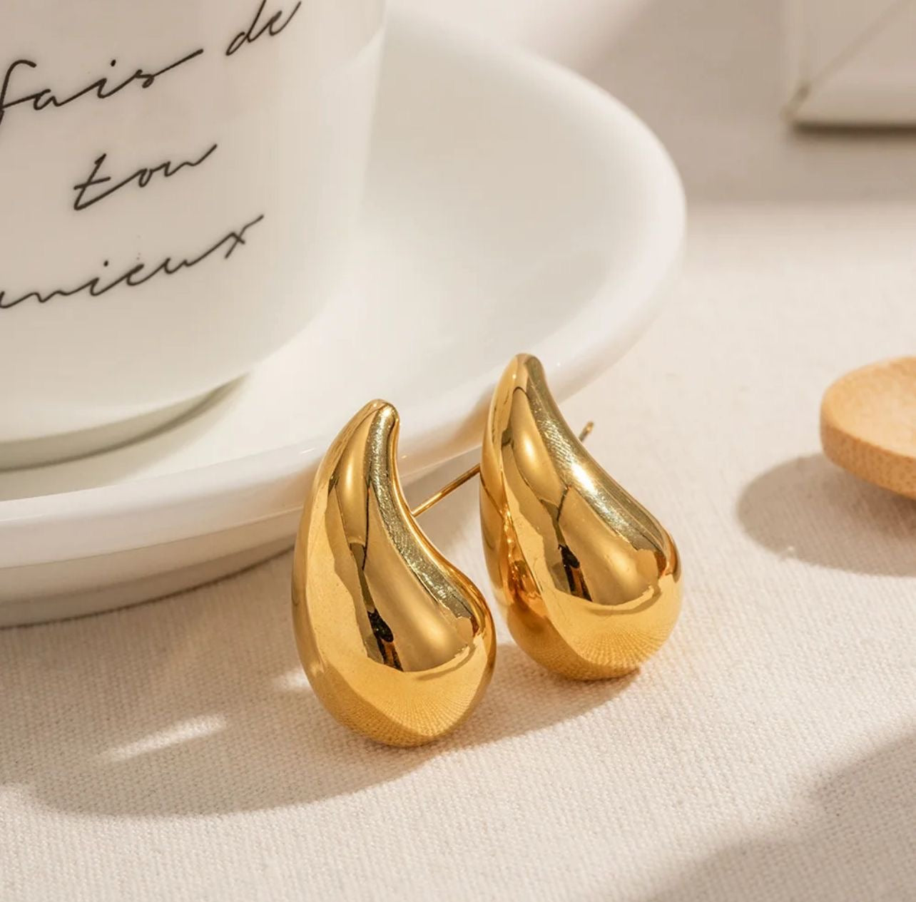 Teardrop earrings